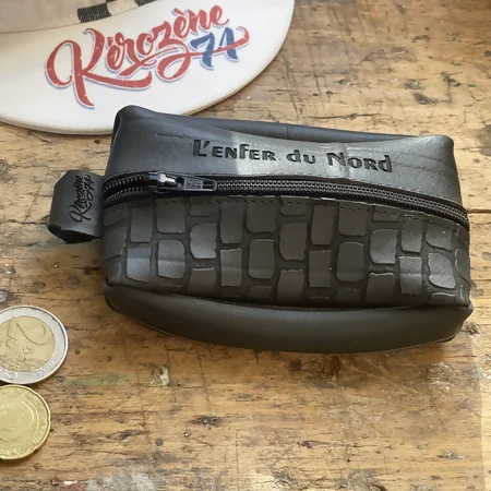 Porte-monnaie en chambre à air upcyclée